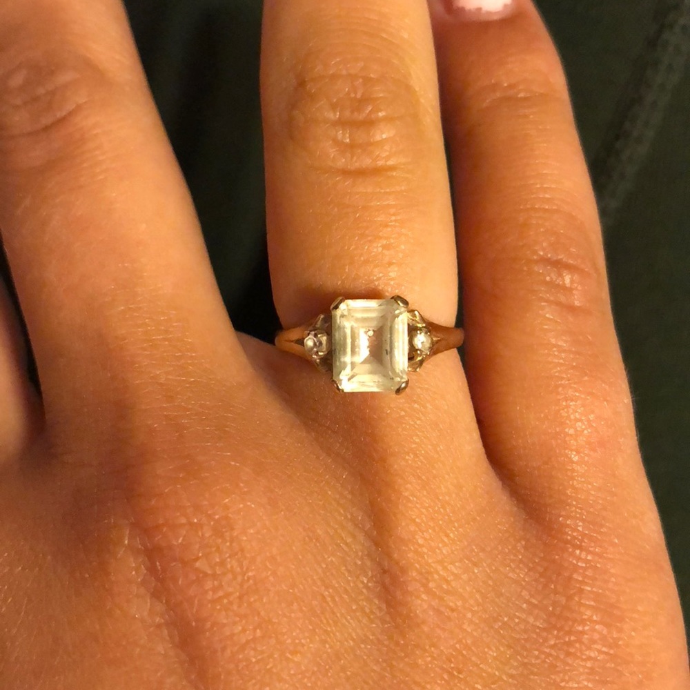 solid 14k gold ring white/ yellow gems